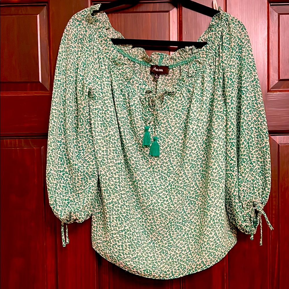 Floral print Green Women's Top,
Large with three-quarter length sleeves